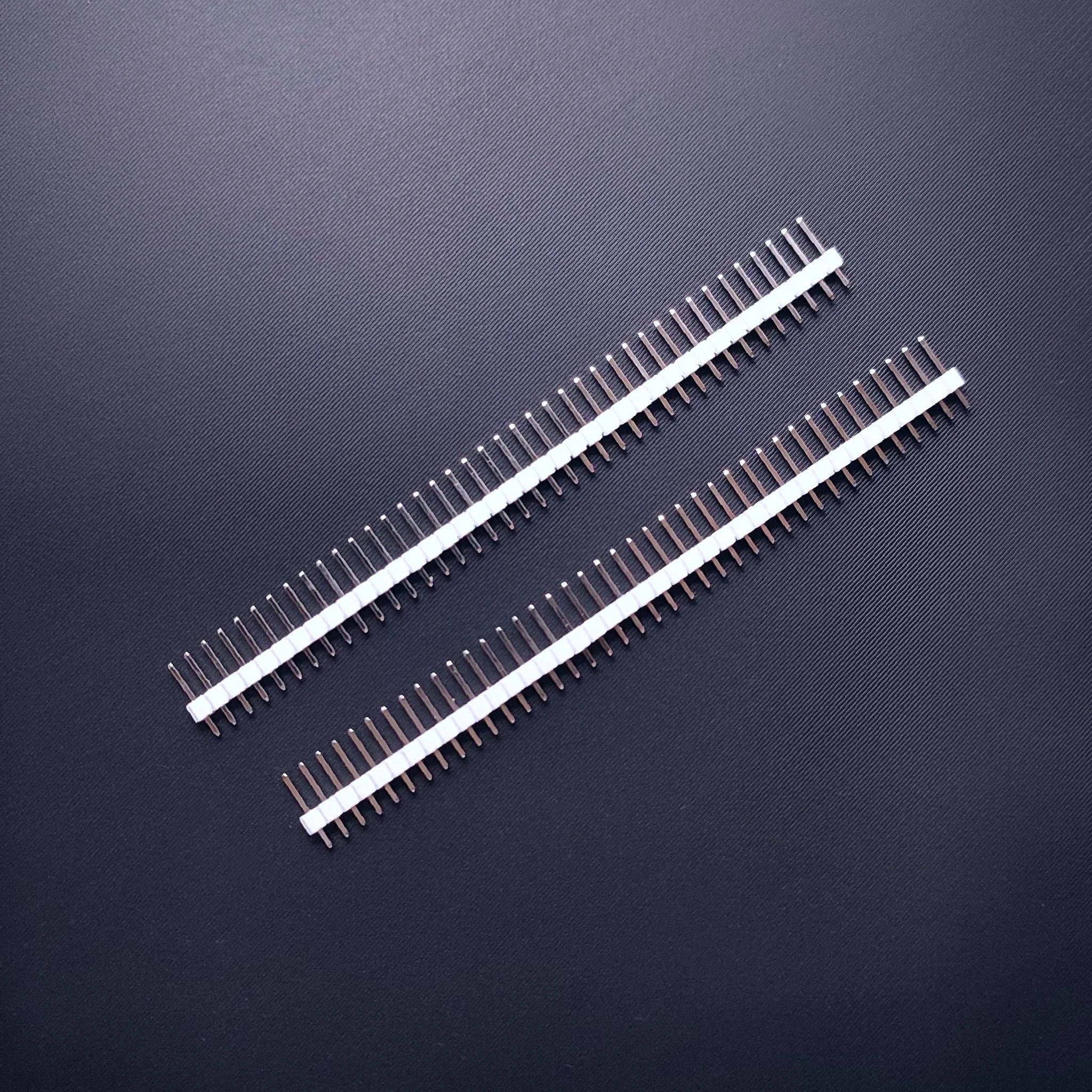 2pcs 1x40 Pin headers - White