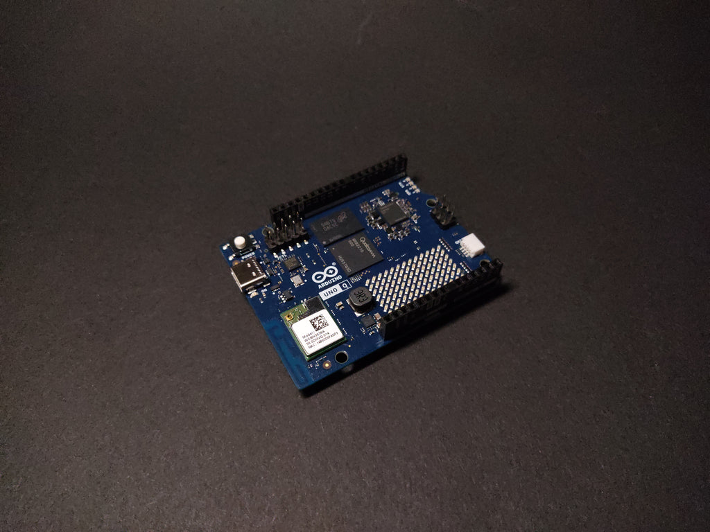 Arduino Uno Q 2Gb