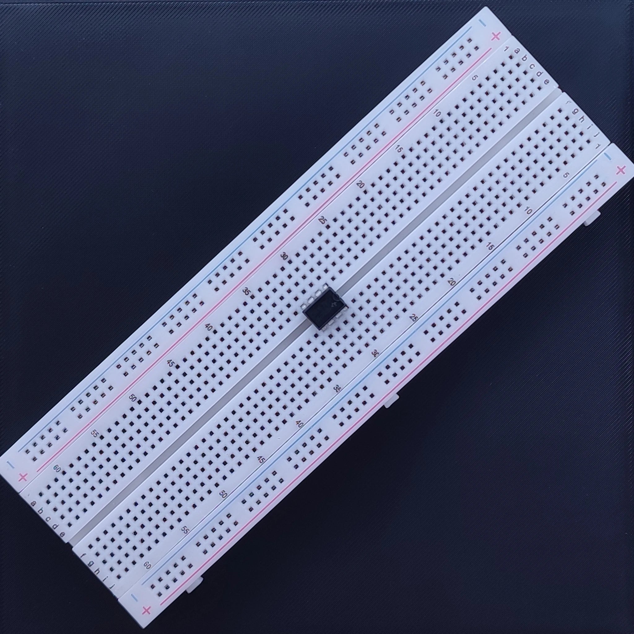 Breadboard 56x165mm (200/630 tie-points)